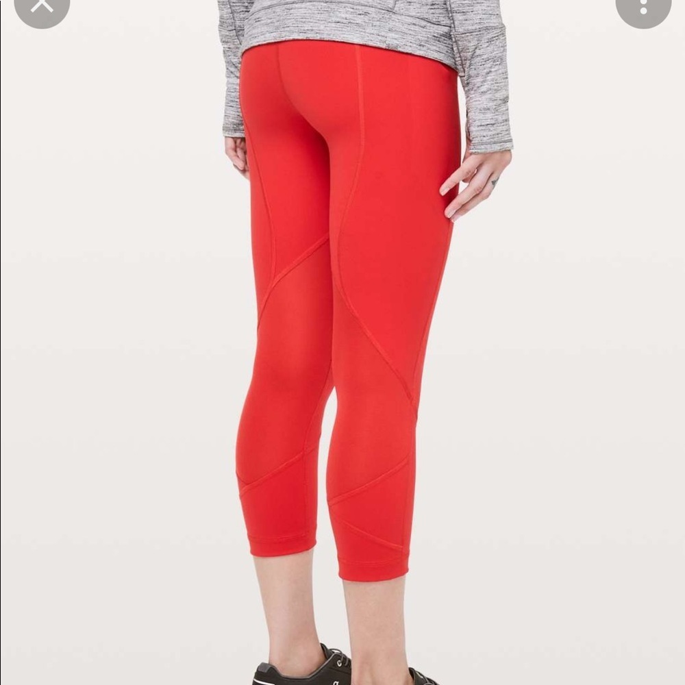 LIKE NEW LULULEMON PACE REVIVAL CROP HR RUN RED CROPPED ATHLETIC LEGGINGS